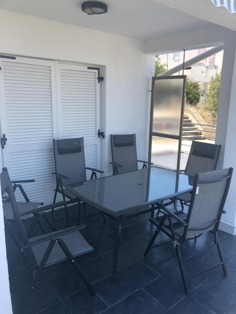 Apartman Ylli Nečujam 외부 사진
